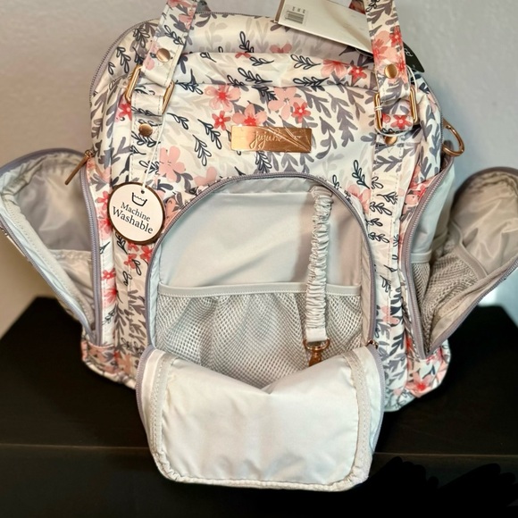 Ju-Ju-Be Sakura Swirl Be Supplied Pumping Tote - Picture 3 of 5